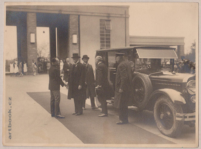 MASARYK, TOMÁŠ GARRIGUE (1850 - 1937), první prezident Československé republiky. - Návštěva prezidenta republiky T. G. Masaryka v Masarykových domovech. - 27. 10. 1928.