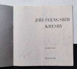 Jiří Švengsbír. 2 sign. kresby tužkou + katalog s podpisem.