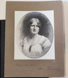 Portrét Hany Benešové, manželky československého prezidenta Edvarda Beneše.