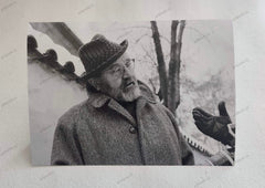 JAN WERICH. Portrét s rukavicí. Orig. fotografie 125x175.