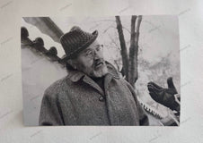 JAN WERICH. Portrét s rukavicí. Orig. fotografie 125x175.