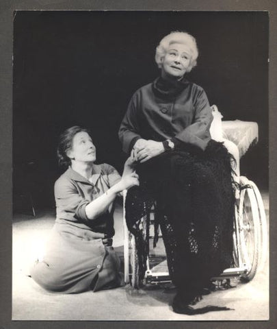 DANA MEDŘICKÁ; VLASTA FABIANOVÁ - KOČIČÍ HRA. - (1974). Foto Jaromír Svoboda.