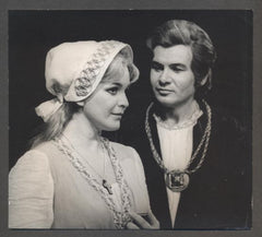 GABRIELA BEŇAČKOVÁ-ČÁPOVÁ; VOJTECH KOCIÁN. - Operní pěvci. Foto Jaromír Svoboda.