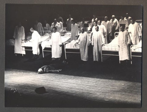 RUDOLF HRUŠÍNSKÝ - KAREL ČAPEK: BÍLÁ NEMOC. (1980).
