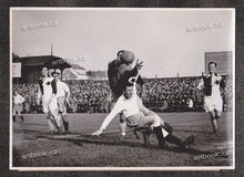 SLAVIA-KLADNO. 3:0 (0:0).  František Plánička zachraňuje. 1935.