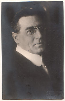 1914. Bromostříbrná fotografie; značeno slep. razítkem: 'DRTIKOL & CO'.' 140x87 