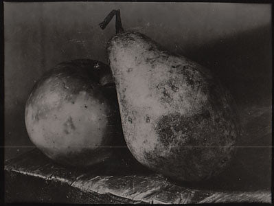 Kol. r. 1954. Fotografie; kontakt 120x156; papír 150x200; signováno.