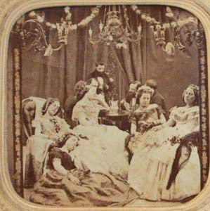 1865 kol. Albuminový fotografický papír s podmalbou a vpichy.