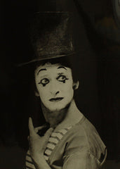 MARCEL MARCEAU. - 60. léta; 2 fotografie 235x175; 215x195. /divadlo/pantomima/