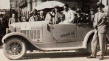 AUTOMOBILOVÝ SPORT. - 1929. 14 fotografií automobilových závodů z konce 20. let. Jezdkyně Zavřelová - Formánková.
