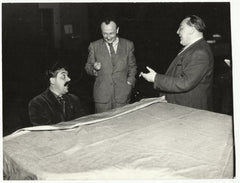 CHOCHOLA; VÁCLAV.  - E. F. Burian; J. Taufer; V. Nezval.     - 1946. Orig.  fotografie. 150x192; sign. razítkem na rubu. /osobnosti/
