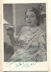 PAČOVÁ; MÍLA. - Dobová fotografie. /divadlo/podpis/osobnosti/