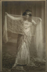 EMA DESTINNOVÁ. SALOME. - 1906. Atelier Ernst Schneider; Berlin; N.W. 7. Portrét v titulní roli Salome; r. 1906. 320x190