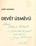 HLOUCHA; JOSEF: DEVĚT ÚSMĚVŮ. - 1937. Podpis autora.Souhrn devíti filmových feuilletonů; mj. Mandlová; Gollová; Vítová. /film/