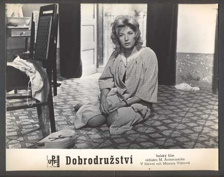 1960. Propagační filmová fotografie; 'fotoska'. Monica Vitti. 'Fotoska'. /film/kino/