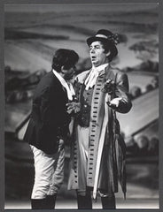 HAKEN; EDUARD - ŽÍDEK; IVO. / Prodaná nevěsta. - Dobová fotografie; ZDENĚK CHRAPEK /divadlo/osobnost/opera/