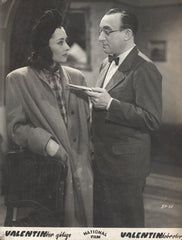 VÍTOVÁ; HANA - NOVÝ; OLDŘICH. VALENTIN DOBROTIVÝ. - 1942. Hana Vítová; Oldřich Nový. Propagační filmová fotografie; 'fotoska'.  /film/