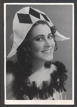 Dobová fotografie JOSEF HEINRICH. /divadlo/