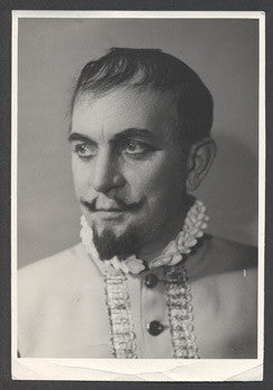 Dobová fotografie JOSEF HEINRICH. /divadlo/