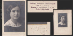 BUFKA; VLADIMÍR; JINDŘICH. (1887 - 1916) - 1914. Portrét dívky.(Drahomíra Stránská).  Bromostříbrná fotografie; sign.