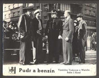 PUDR A BENZÍN. - Jan Werich a Jiří Voskovec. 'Fotoska'. /film/kino/w/