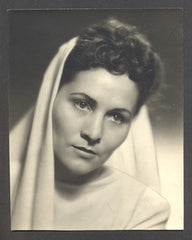 GLÁZROVÁ; MARIE.  - 1940. Černobílá fotografie. Foto Ströminger.  /divadlo/osobnost/