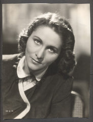 GLÁZROVÁ; MARIE.  - Kol. 1940. Černobílá fotografie. /divadlo/osobnost/