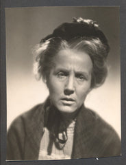 BROŽOVÁ; MARIE. - 1941. Černobílá fotografie. Foto Ströminger.  /divadlo/osobnost/
