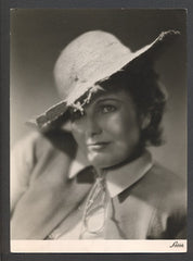 ŠTĚPNIČKOVÁ; JIŘINA. - 1940. Černobílá fotografie. Foto Ströminger.