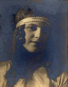Bromine-silver photography. 220x171; dated 1925; blind stamp. PRODÁNO/SOLD