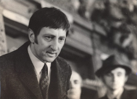 LUBOMÍR KOSTELKA. PŘÍPAD PRO ZAČÍNAJÍCÍHO KATA. Režie: Pavel Juráček - orig. fotografie MILOSLAV MIRVALD. - 1967.