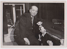 Josef Skupa se Spejblem a Hurvínkem. - orig. fotografie, kol. 1935.